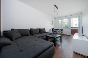 Jaracza 3-Bedroom Apartment